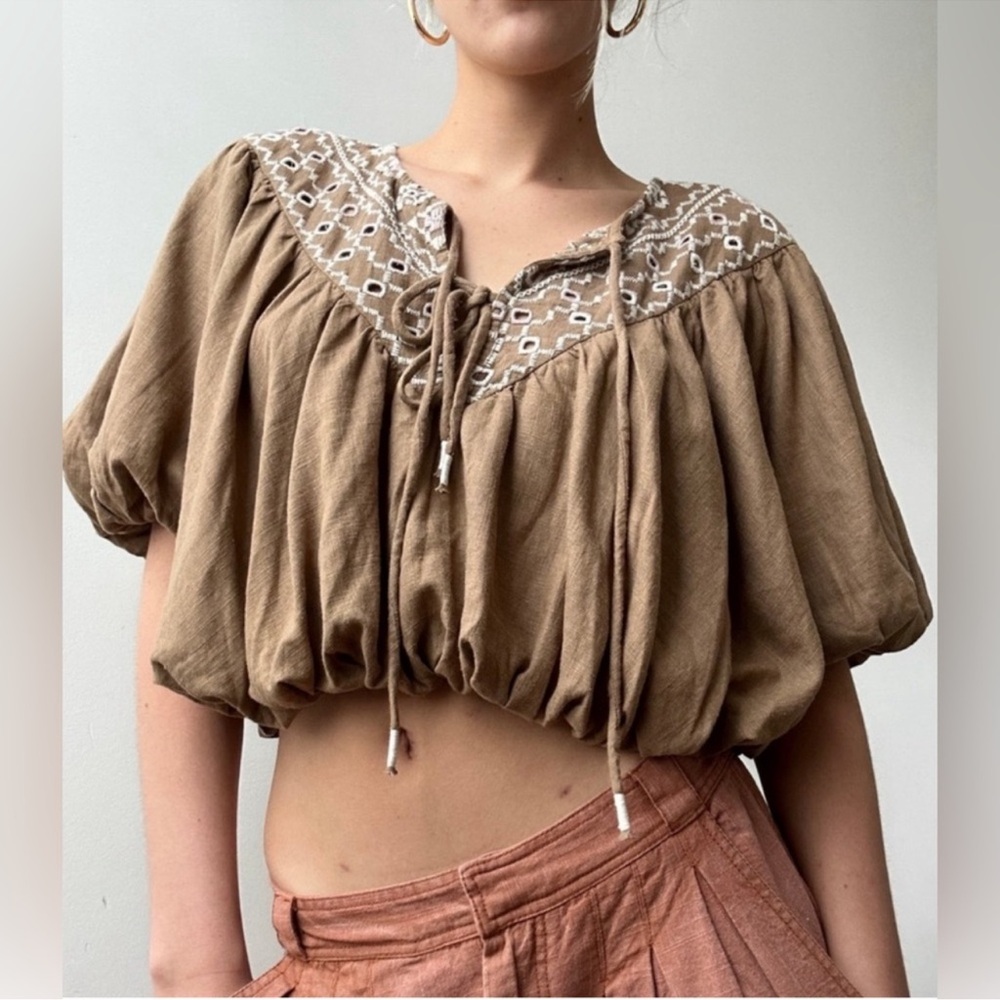 *NWOT* FREE PEOPLE JONI EMBROIDERED TOP